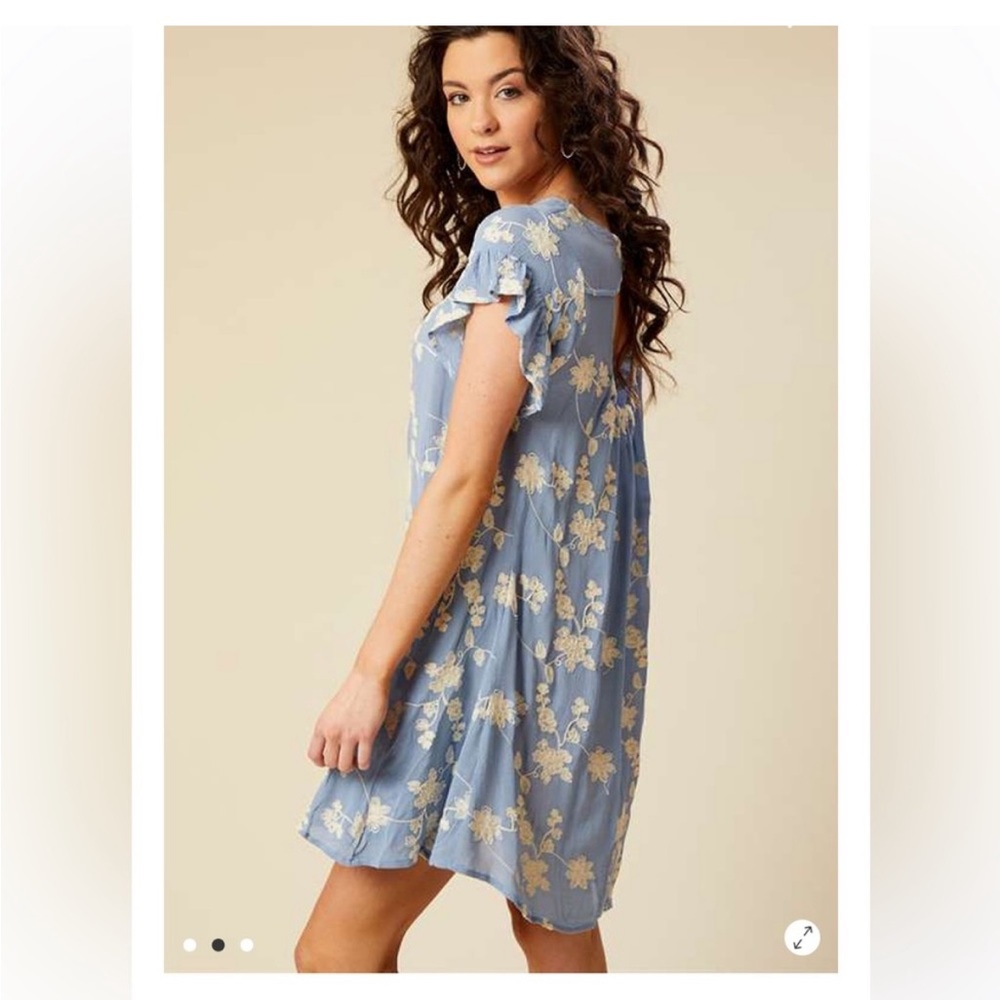 NWT Altar'd State Women’s Dress Blue White Embroidered Floral